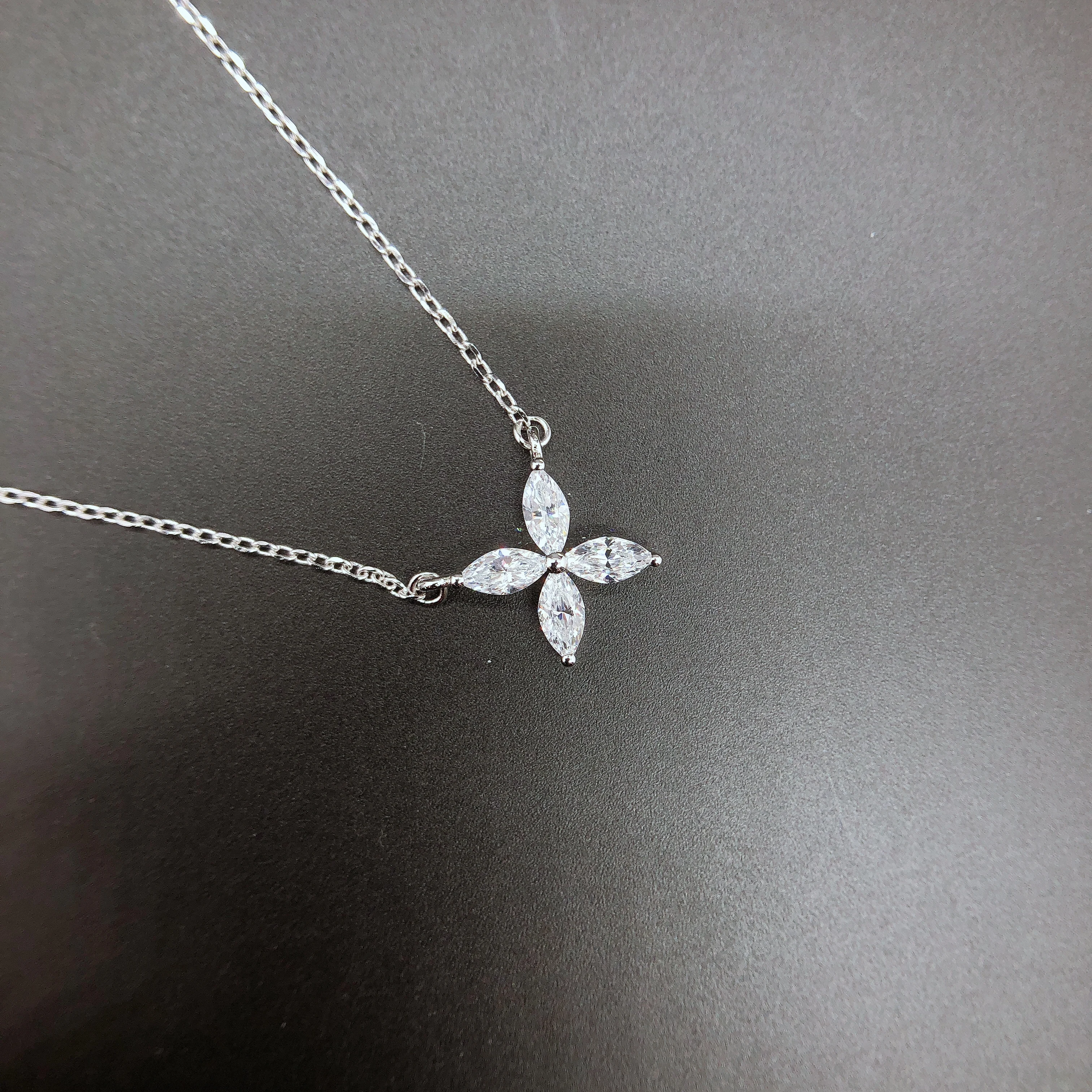 Цепочка с подвеской из белого золота с бриллиантами, карат, VVS1