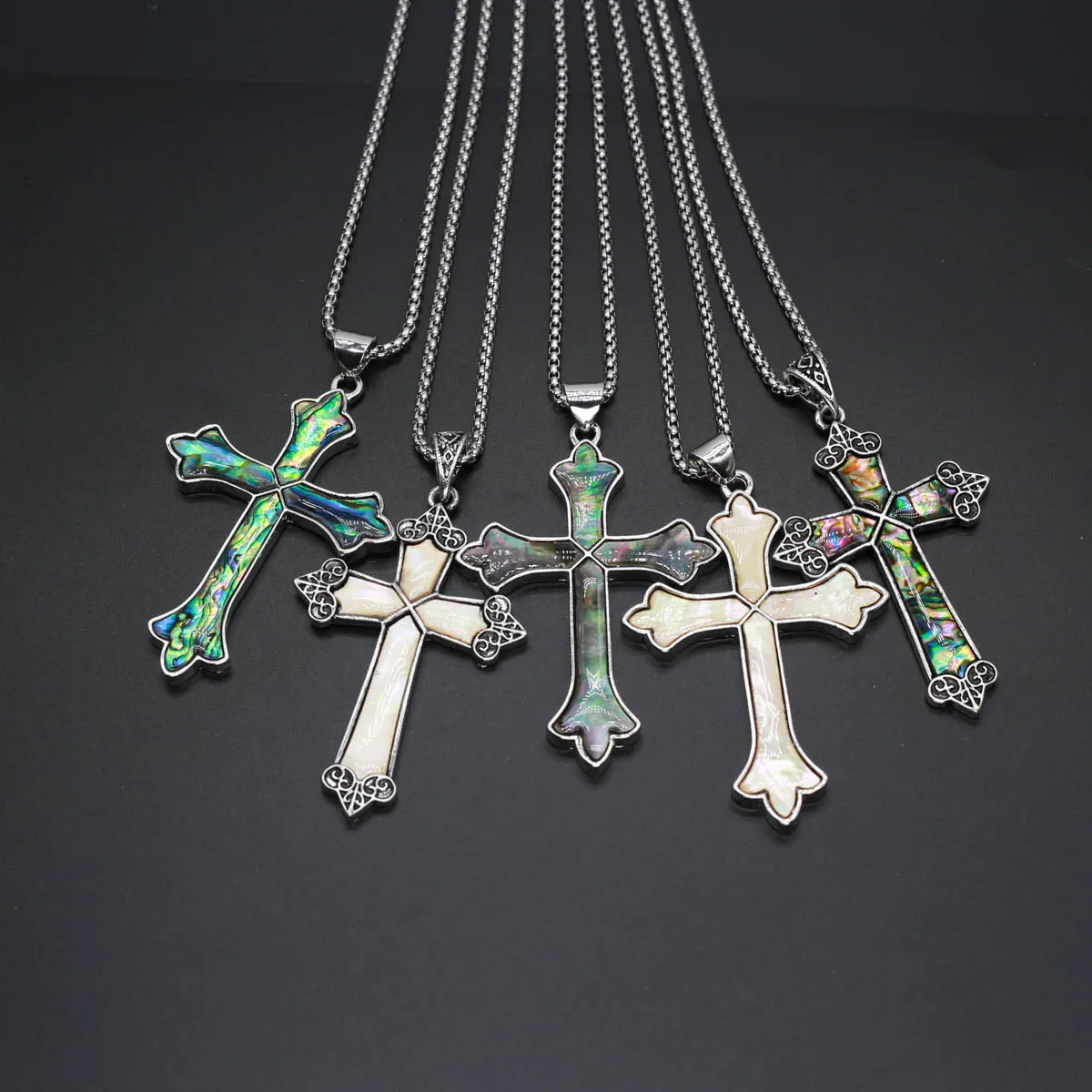 

Cross Shape Religious Natural Abalone Shell White Black Pendant Necklace Metal Chain Charming Jewelry Gift for Women and Men