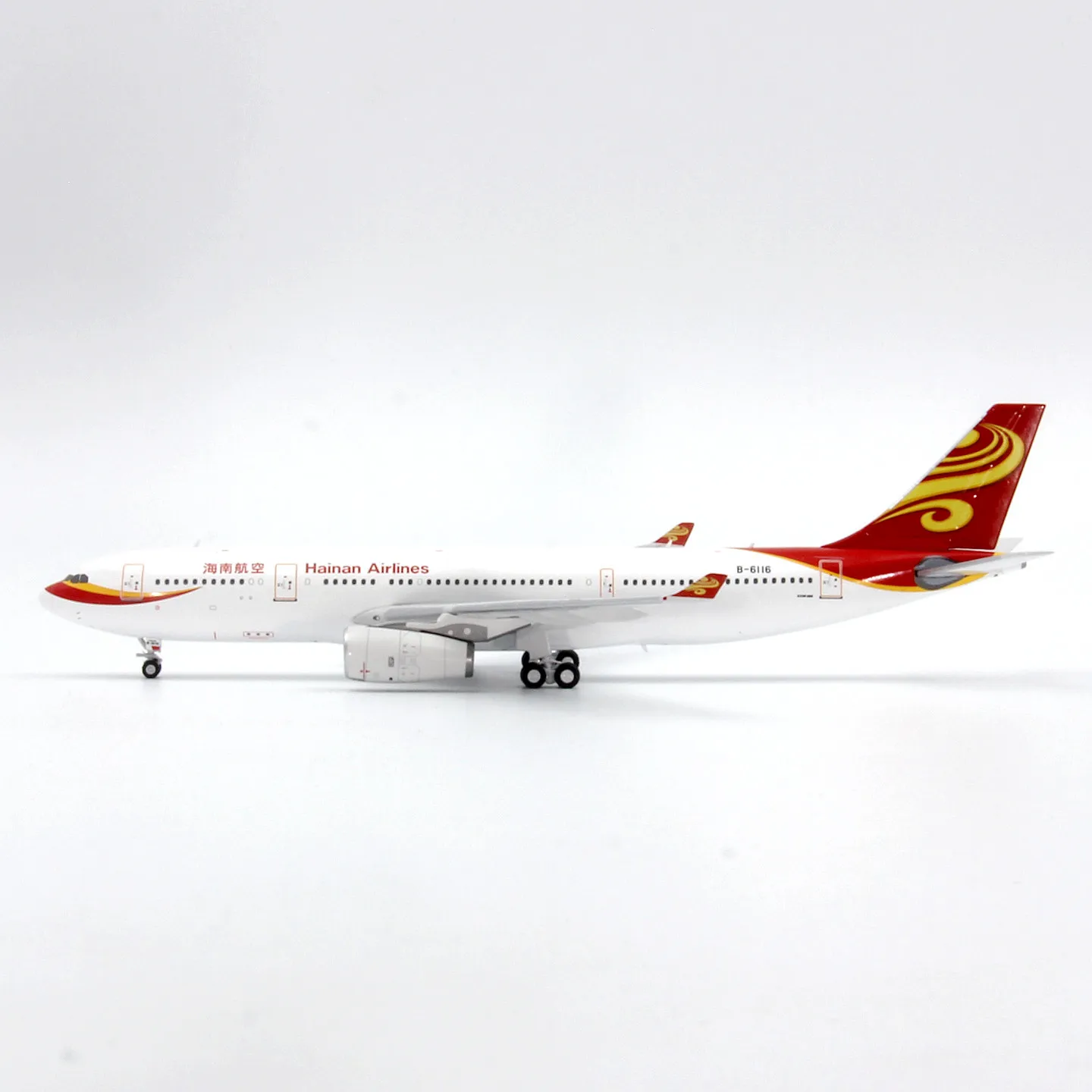 Фото Модель самолета Geministar A330-200 B-6116 из литого металла, масштаб 1:400 №5