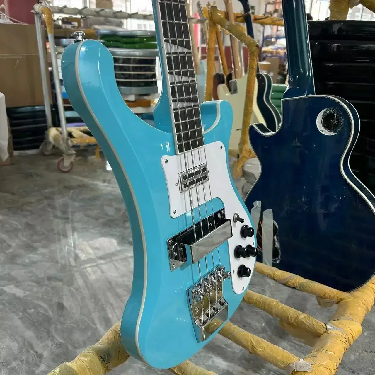 Rickenbacker 4003 басовая электрическая гитара корпус из красного дерева подставка