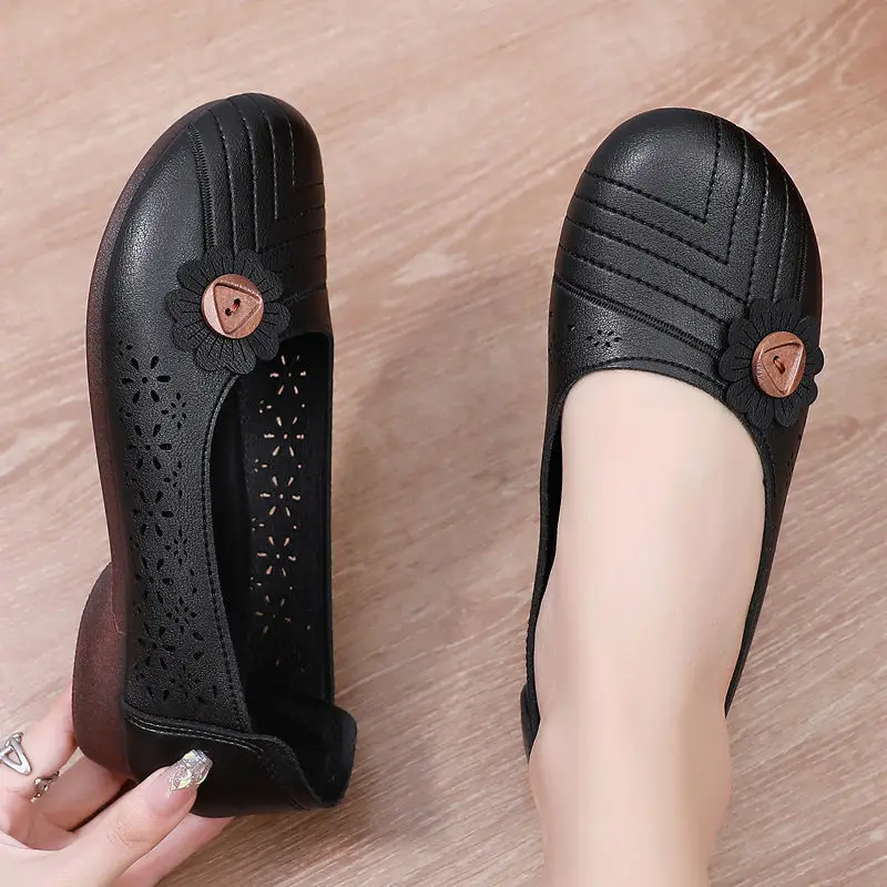 fashion leather casual shoes for women summer flats cut outs breathable loafers ladies ballet shoes moccasins female wide shoes