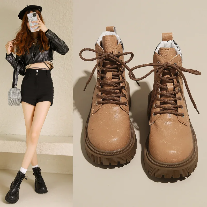 Элегантные женские ботинки на плоском каблуке. Сапоги с круглым носком. Женская