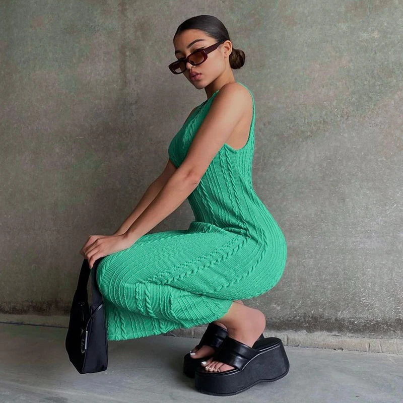 

2023 NEW Fashion Sleeveless O-Neck Sweater Bodycon Crochet Sexy Dress Summer Ladies Streetwear Party Club Elegant Clothing Dress