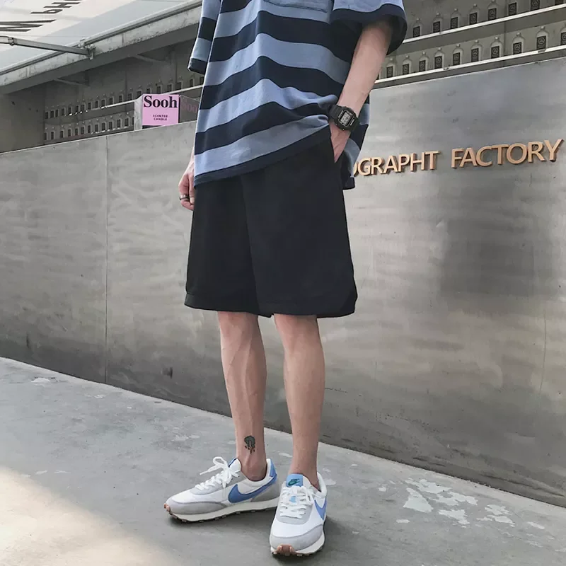 

Повседневные спортивные шорты в японском стиле, мужские летние новые свободные однотонные спортивные штаны, джоггеры, прямые баскетбольны...