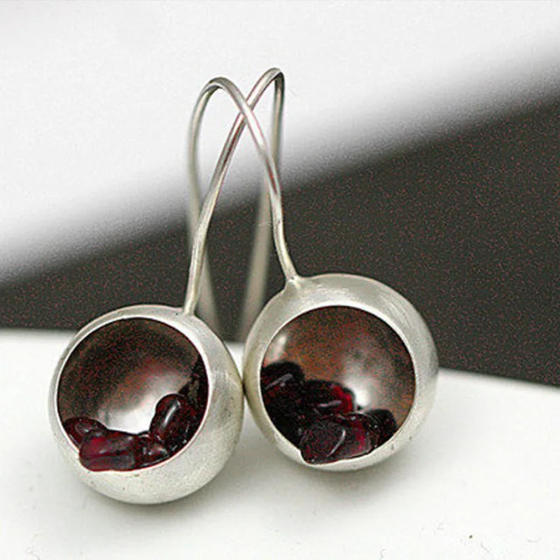 

New European and American Retro Simple Garnet Ruby Earrings Personality Circle Hollow Eardrop Jewelry