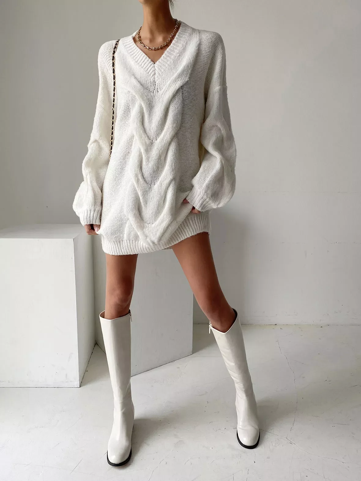 

2022NEW High street v-neck lantern sleeves knitted dress women Casual loose sweater dresses Female solid winter mini vestidos
