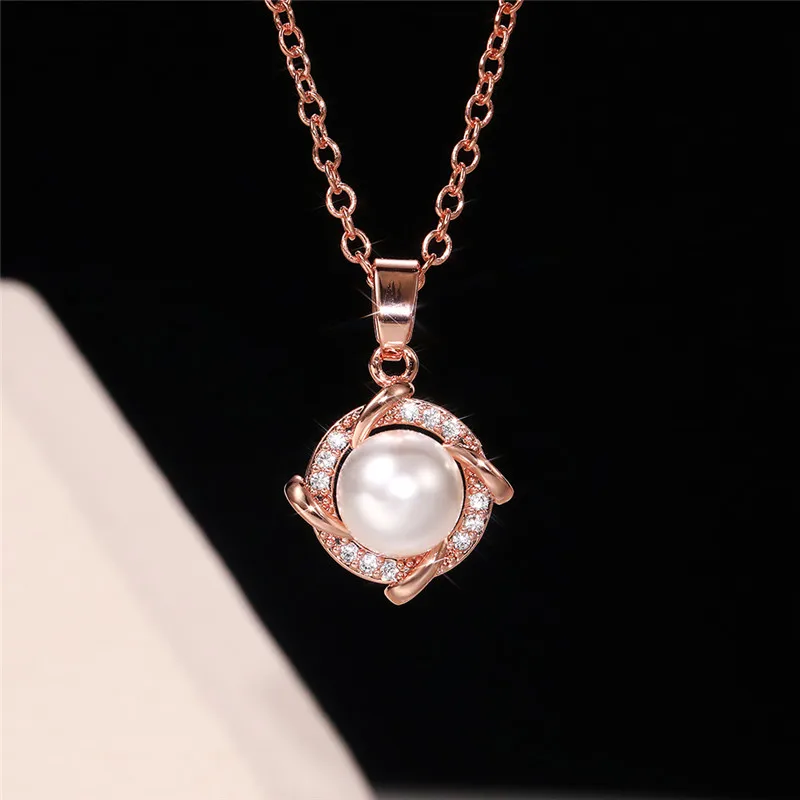 

Huitan Fashion Circle Shaped Pendant Necklace Inlaid Round Simulated Pearl Trendy Delicate Women Neck Accessories New Jewelry