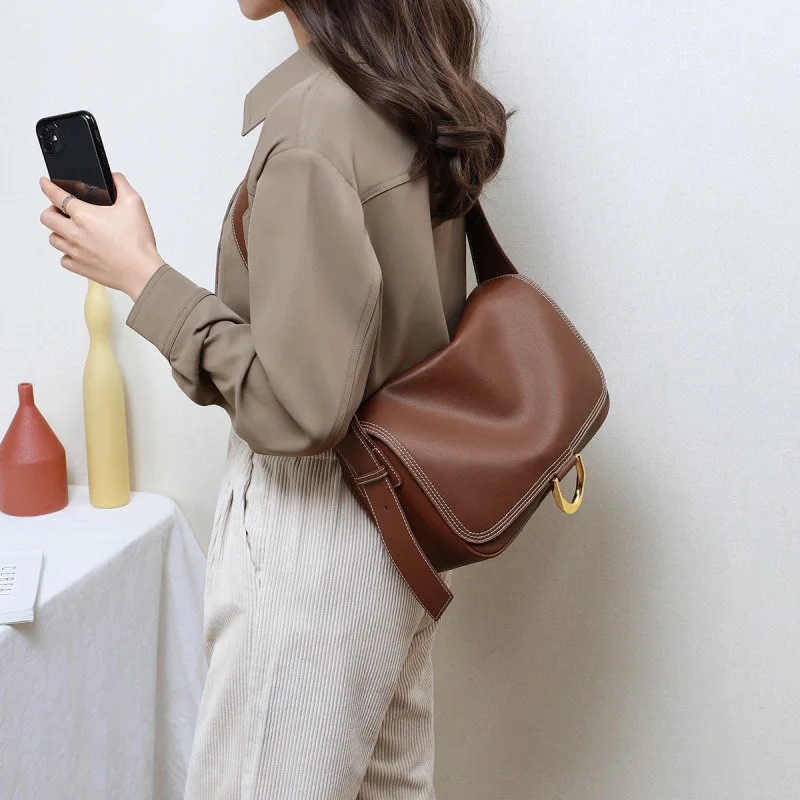 Women's Bags New Fashion Messenger Bags Large Capacity One-shoulder Underarm Bags Versatile Leather Women's Bags Messenger Bag