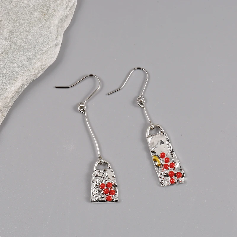 

New Bag Style Long Women's Earrings With Irregular Appearance Inlaid With Rubies