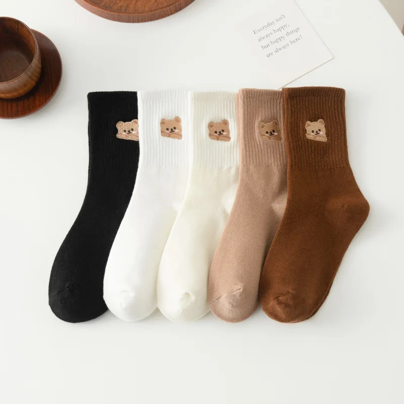 

Популярные носки в стиле Харадзюку, осенние модные смешные носки и однотонные милые носки с вышивкой в виде медведя для женщин и девушек, японские цветные носки на весну