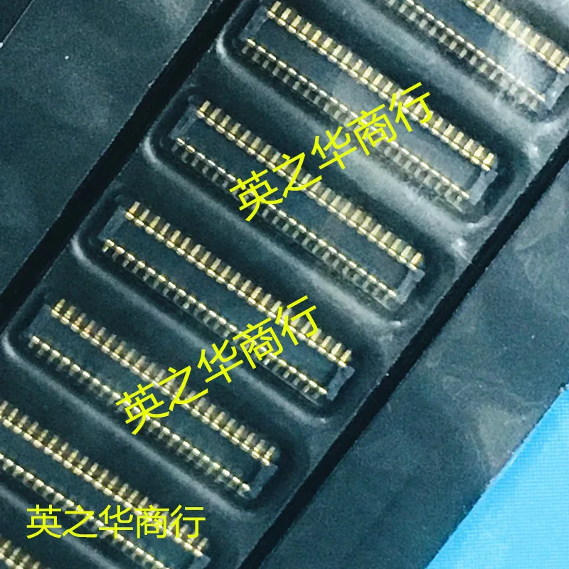 

30pcs original new OK-10M040-04 40pin 0.4mm spacing male seat