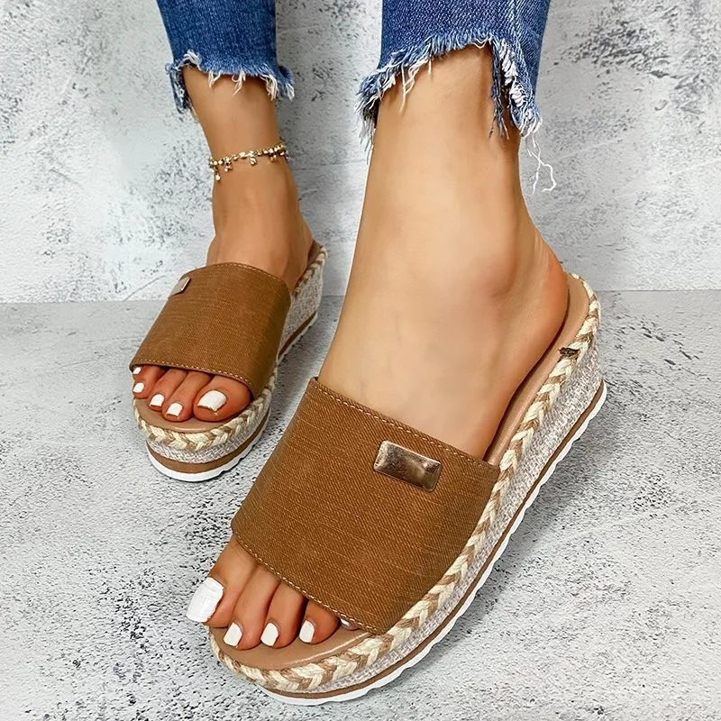 Summer new large size women sandals flat-soled fashionable comfortable casual sandals with thick soles women slope heel slippers