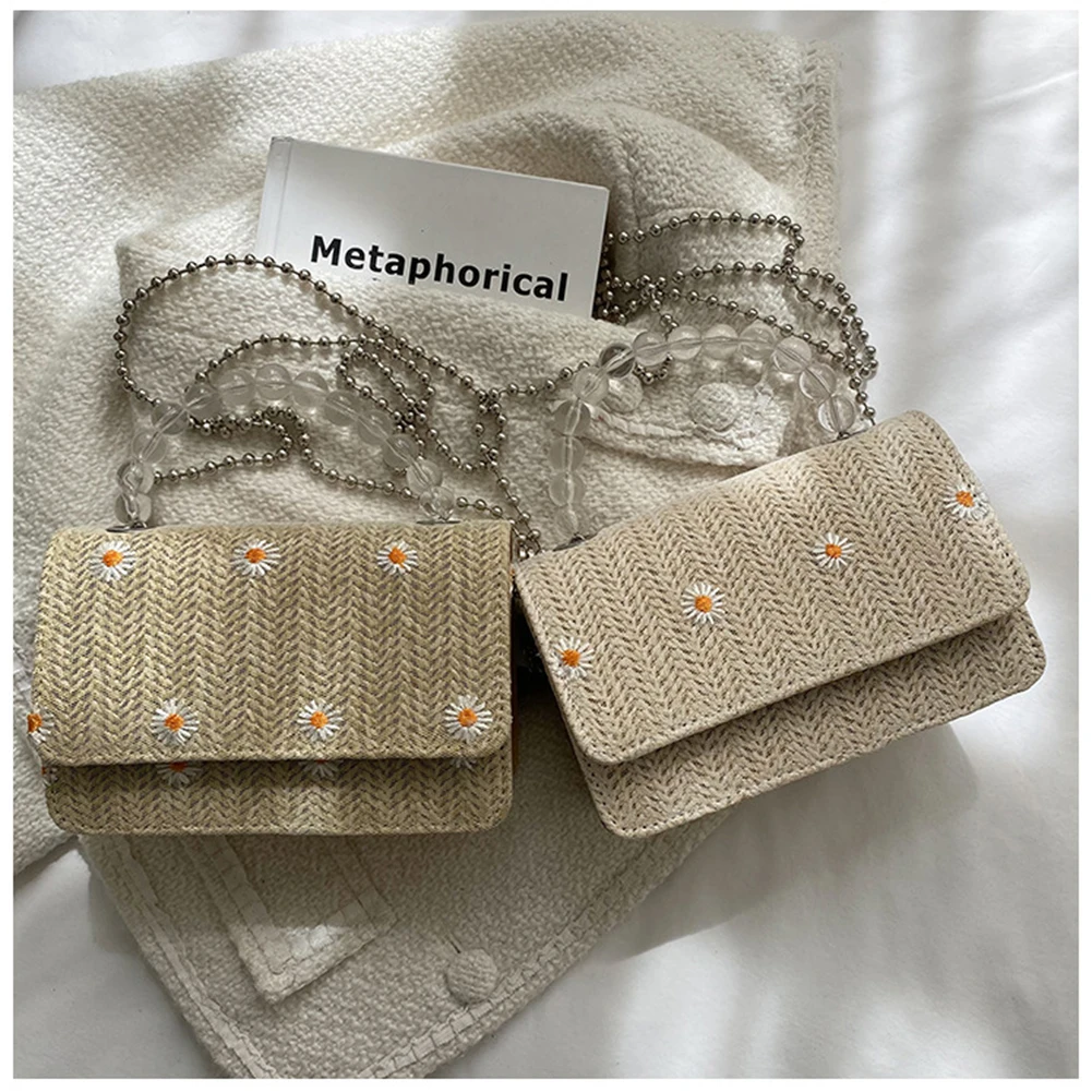 

Women Summer Beach Straw Clutch Bag Fashion Daisy Woven Chain Crossbody Bag for Ladies Travel Shopping Small Purse