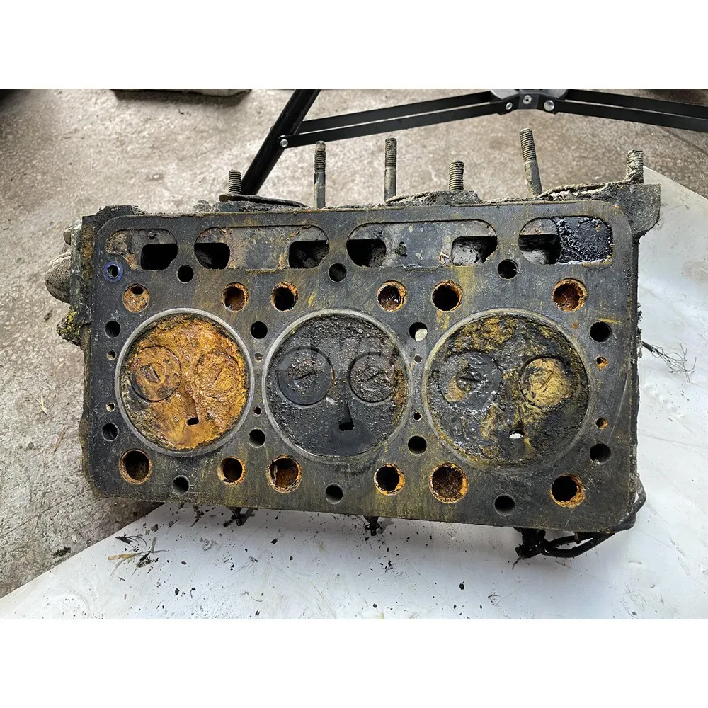 

Головка цилиндра D1302 w клапаны для трактора Kubota L275 L275DT L1802 L2402 L2002