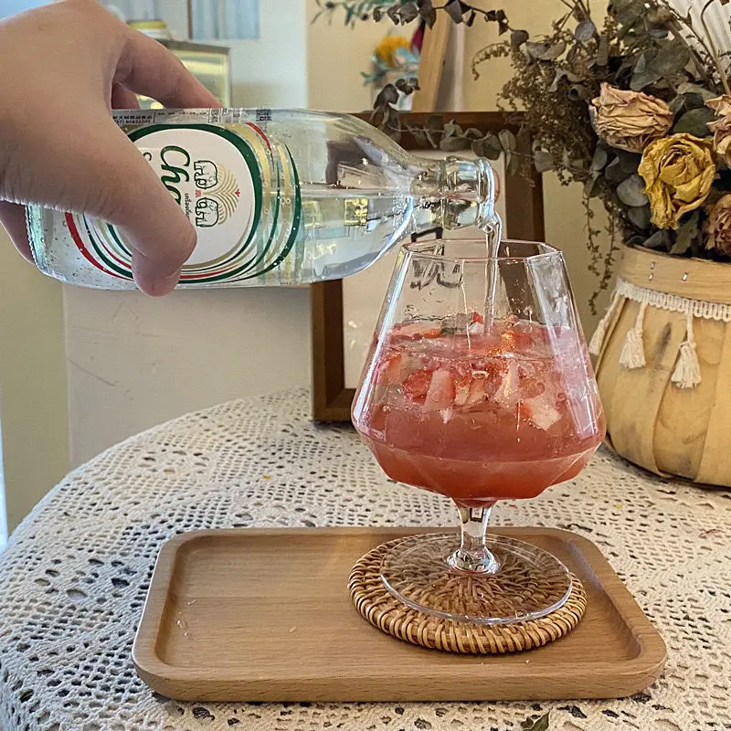 

New Korean Glass Goblet Cocktail Cold Soda Glass Champagne Glasses Water Bottle Water Glasses for Drinking Wine Glass Octagonal
