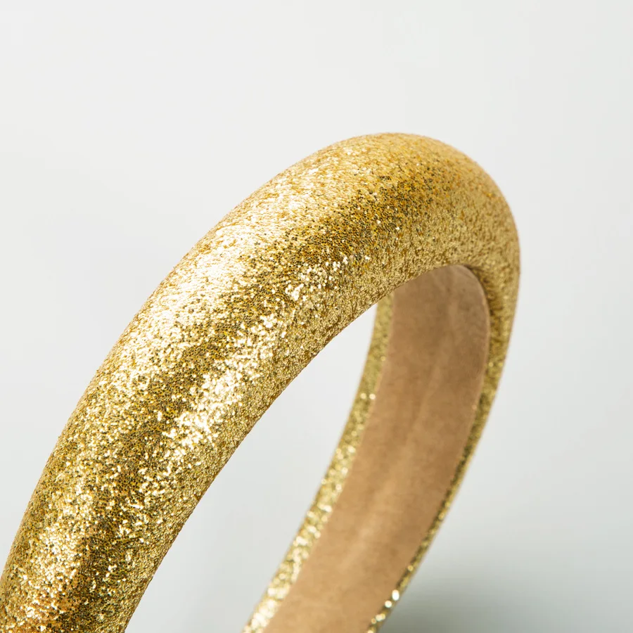 Рисунок 6 - Повязка на голову с золотыми блестками