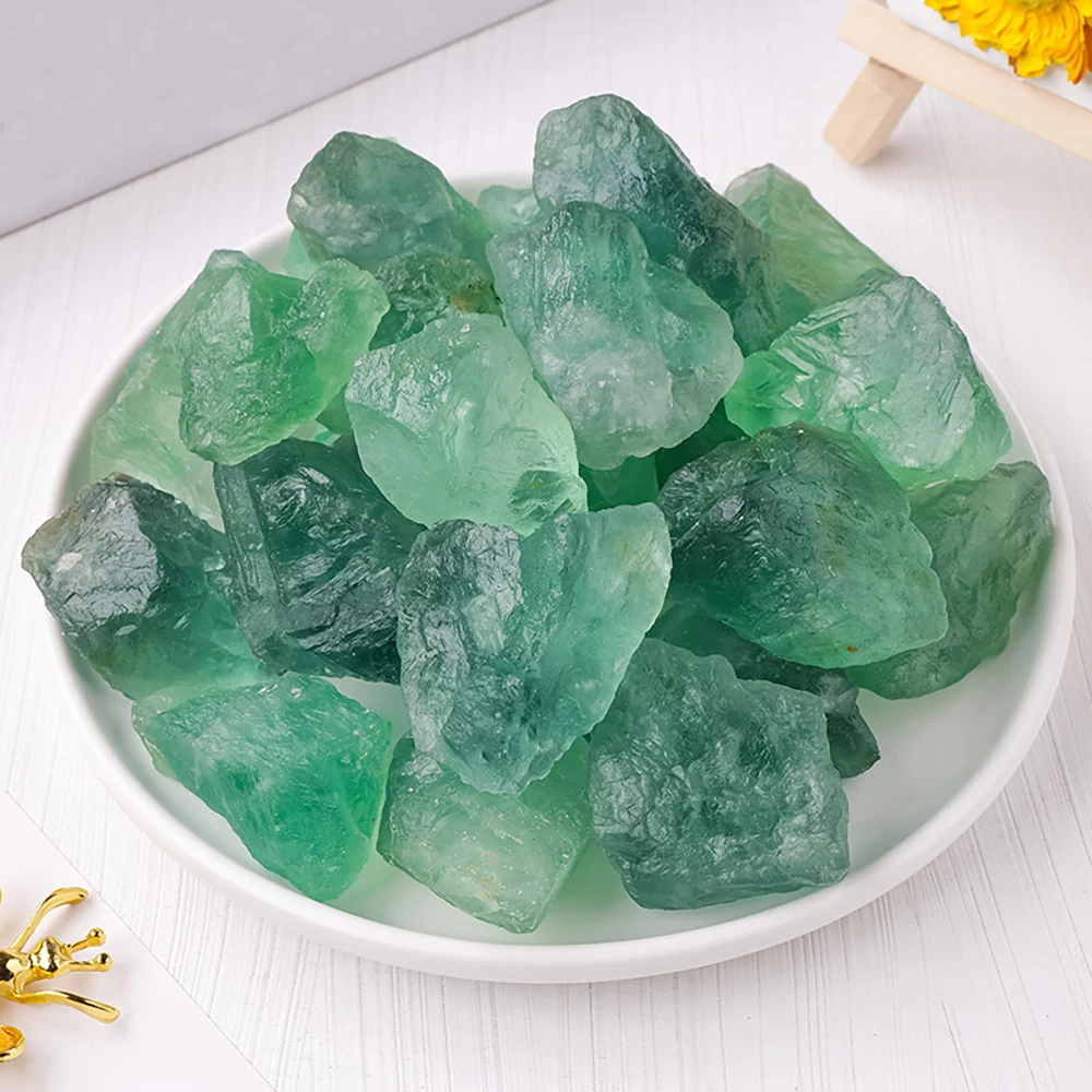 Зеленый флюорит, натуральный камень