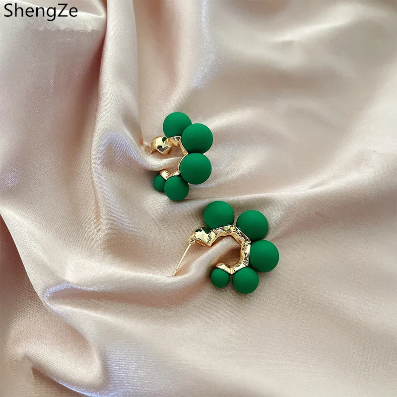 

2022 Europe And American New C Shape Green Round Ball Stud Earrings For Women Personality Temperament Hoop Earrings Jewelry Gift