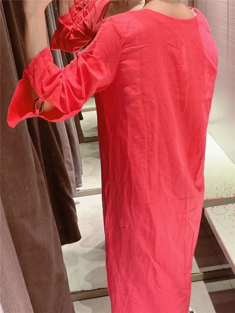 Платье-миди женское розовое длинное с разрезом и пряжкой |