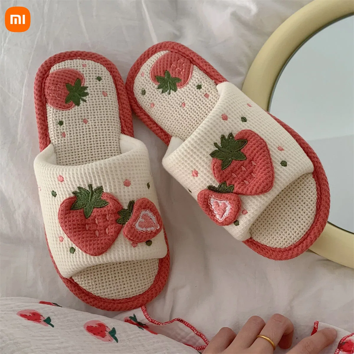 

Xiaomi Cute Strawberry Plush Slippers Autumn House Slides Female Flip Flops Women Slippers Winter Home Warm Furry Linen Slippers