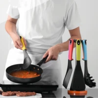 Набор кухонных принадлежностей