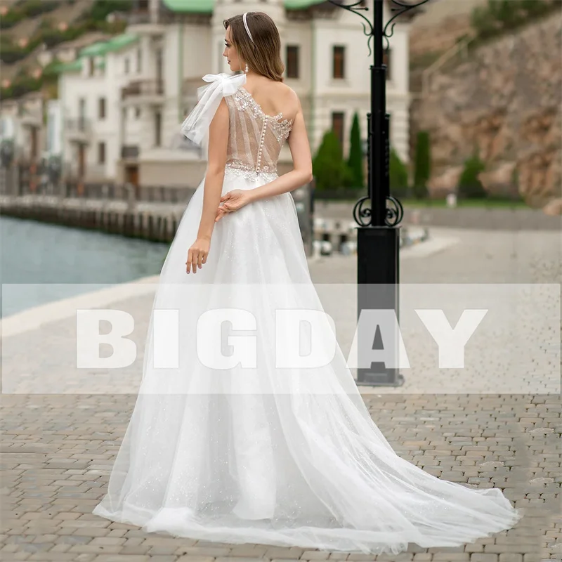 Элегантные свадебные платья а-силуэта женские кружевные с одним открытым плечом