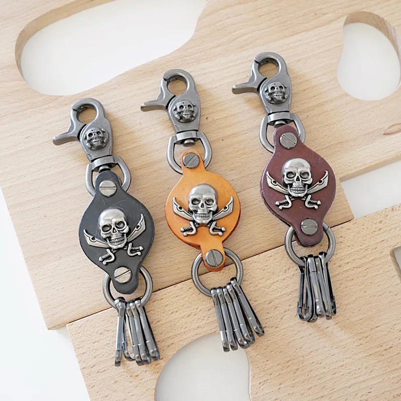 

Hip Hop Fashion New Cool Waist Pendant Personalized Retro Punk Style Circle Skull Head Cowhide Alloy Keychain Male