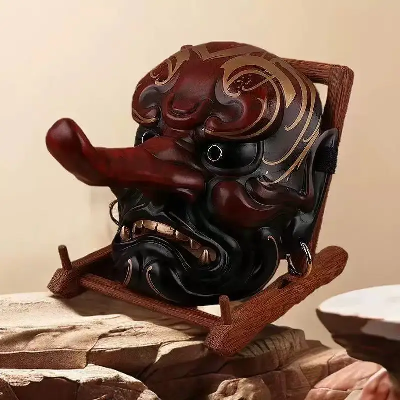 

Носимая маска самурая из смолы