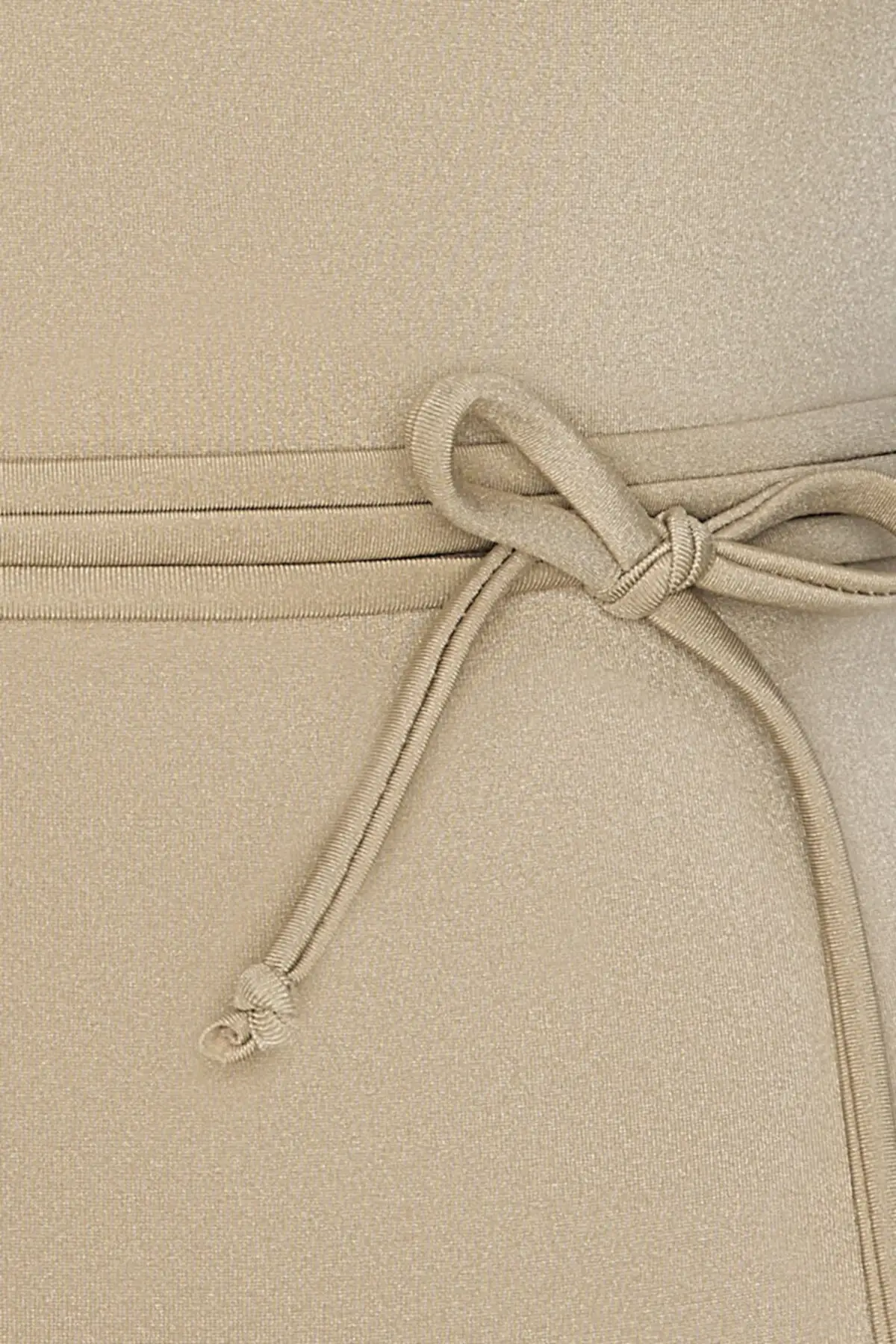 Рисунок 3 - Женский бежевый купальник цельный