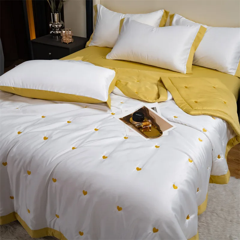 Embroidered Silk Summer Bedding Blanket Quilt Set King Queen Home Bedding Comforter Luxury Washed Silk Summer Sleepping Quilt