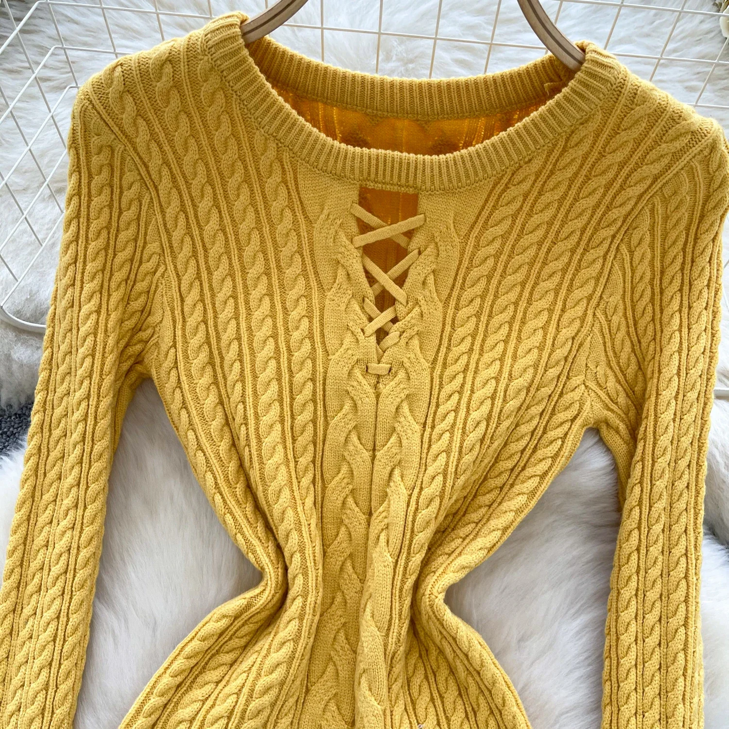 Женский базовый винтажный свитер с длинным рукавом и круглым вырезом шикарный