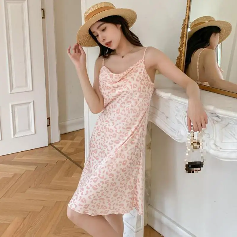 

Sexy Print Nightdress Women Silky Satin Sleepwear Strap Nightgown Loungewear Summer Nighty Gown Home Dress Robe Home Clothes