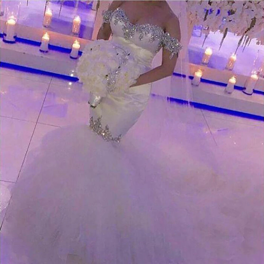 

2022 Plus Size Arabic Aso Ebi Sexy Mermaid Crystals Wedding Gowns Strapless Satin Tulle Bridal Dresses Vestidos De Novia