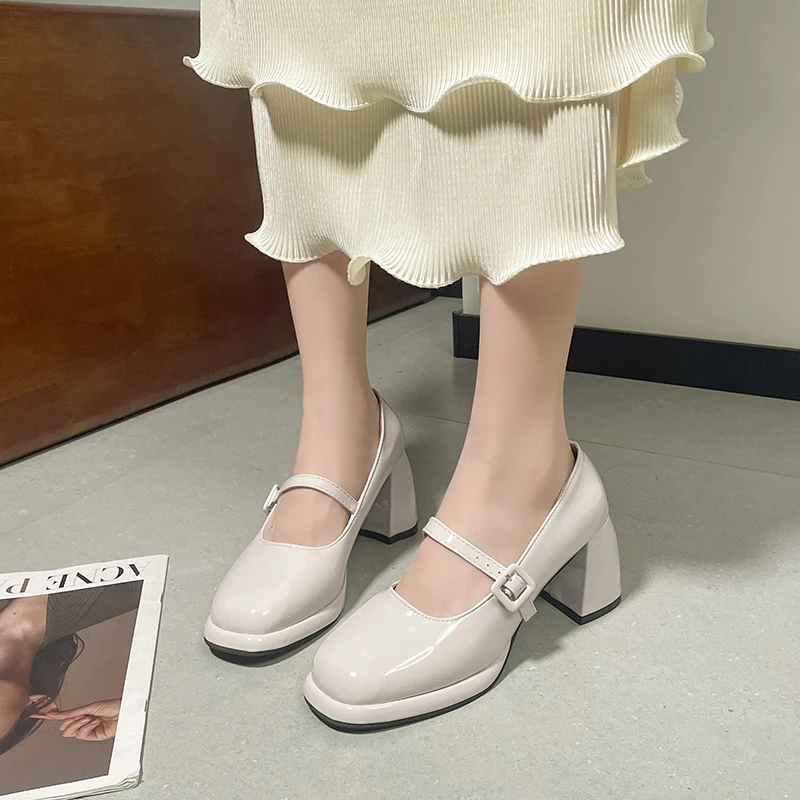 Женские босоножки на высоком каблуке Классические сандалии с квадратным носком