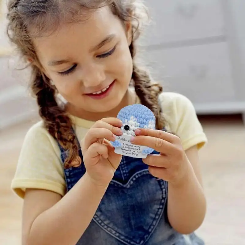 Вязаный крючком Пингвин Забавный положительный вязаный милый шерстяной