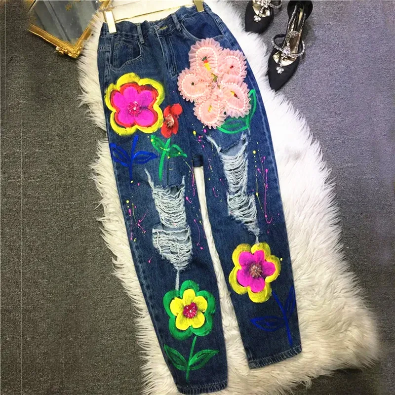 

Women BF Ripped Holes Jeans Denim Flowers Graffit Print Handmade Sequined Floral Appliques High Street Denim Trousers Pant NZ70