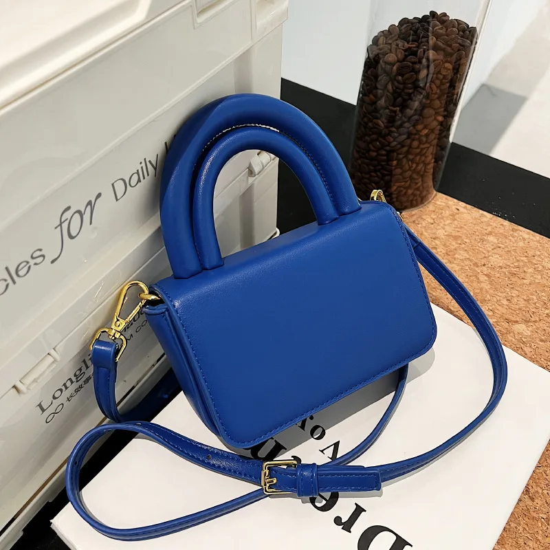 

Solid Fashion Women's Bag 2022 Trend Woman Spring Simple Female Handbags Designer Small Flap Top Handle Women Crossbody Bags