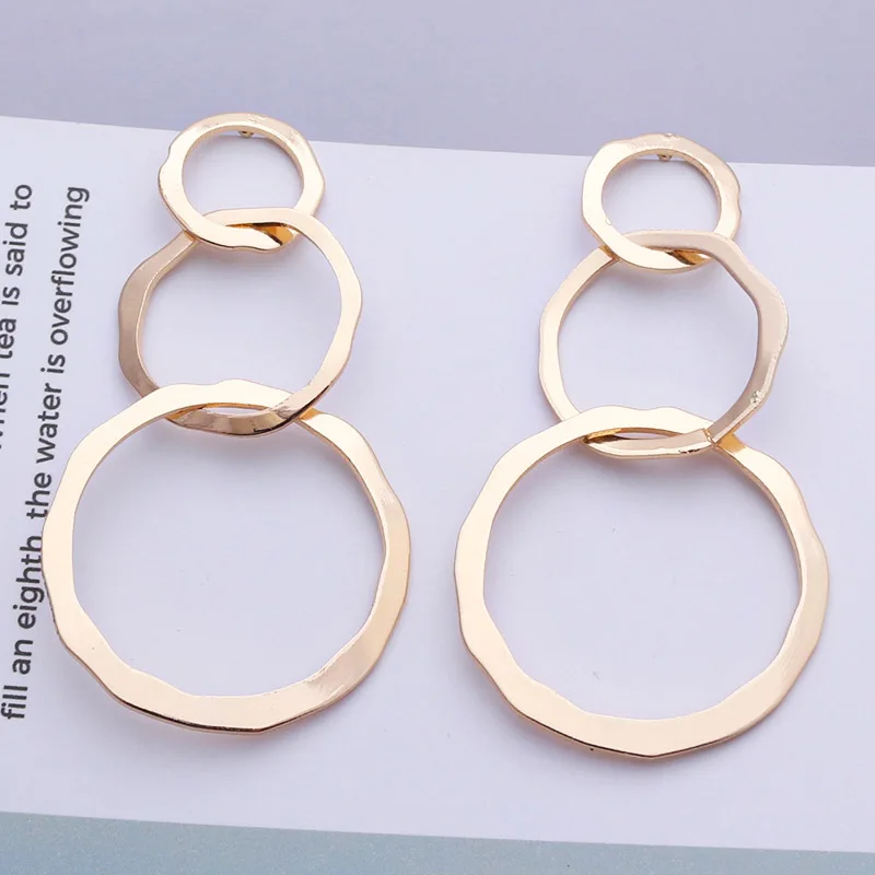 

New Hollow Round Circle Earrings Creative Fashion Jewelry Brincos Trendy Punk Style Geometric Metal Earrings for Women Jewelry
