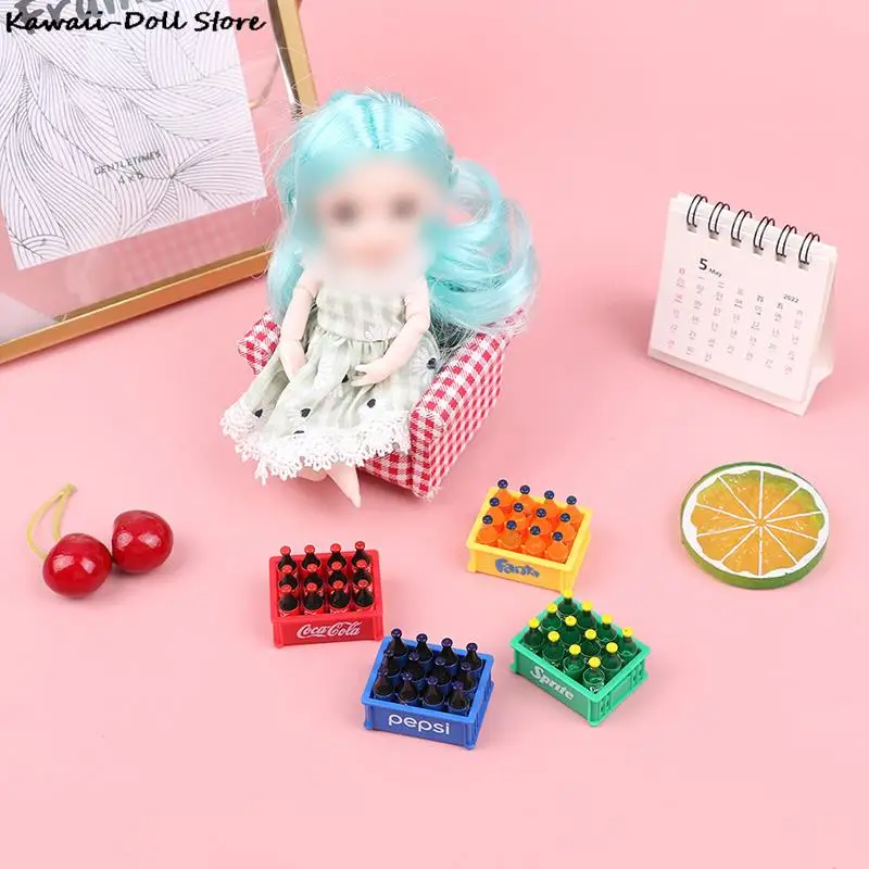 

Мини Бутылка для напитков с газированной содой, 1 комплект, для кукол 1:12 BJD, игрушка для ролевых игр, украшение для куклы 1/6, аксессуар для кукл...