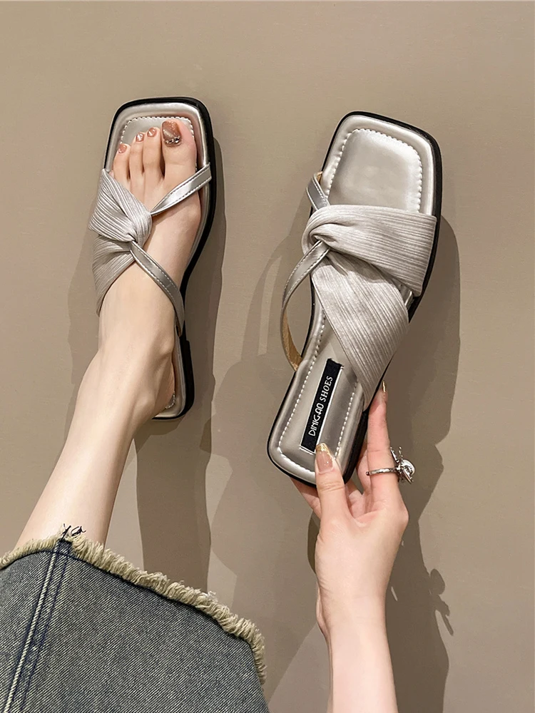 Маленькие высокие туфли на уровне SJC. Женская летняя верхняя одежда. 202. Тапочки. 4