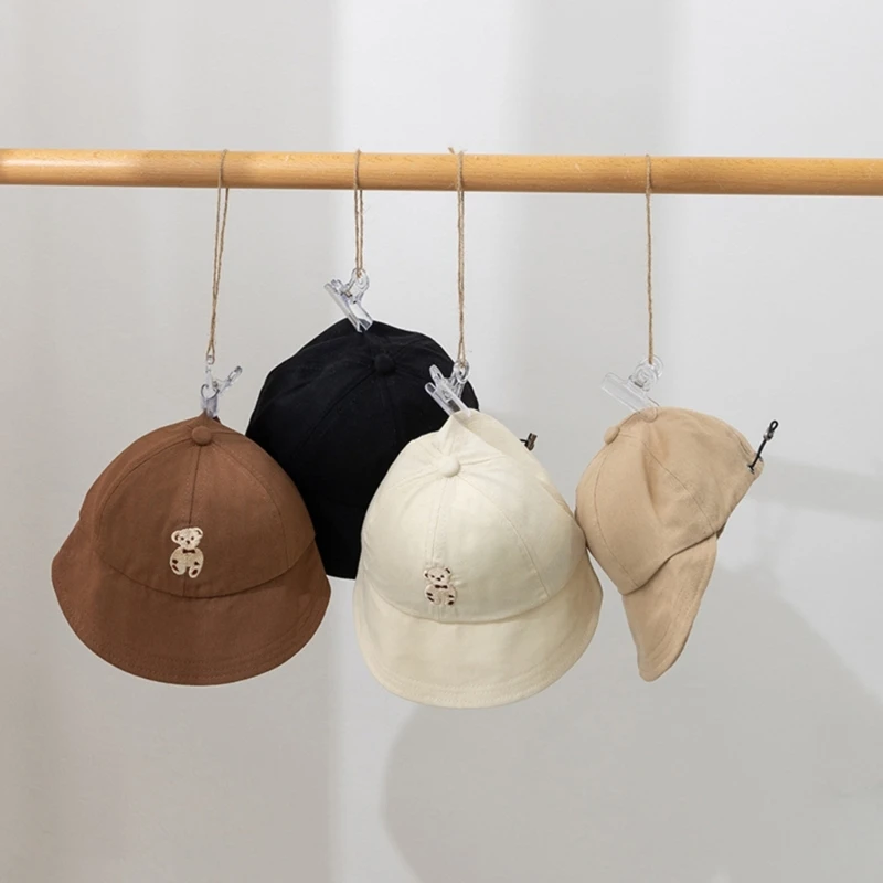 

Детская шапка из мягкого хлопка с вышивкой