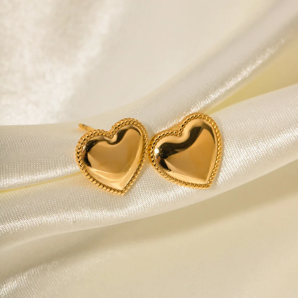 Stainless Steel PVD 18K Gold Plated Tarnish Waterproof Simply Heart Stud Earrings For Woman Jewelry Wholesale Trendy