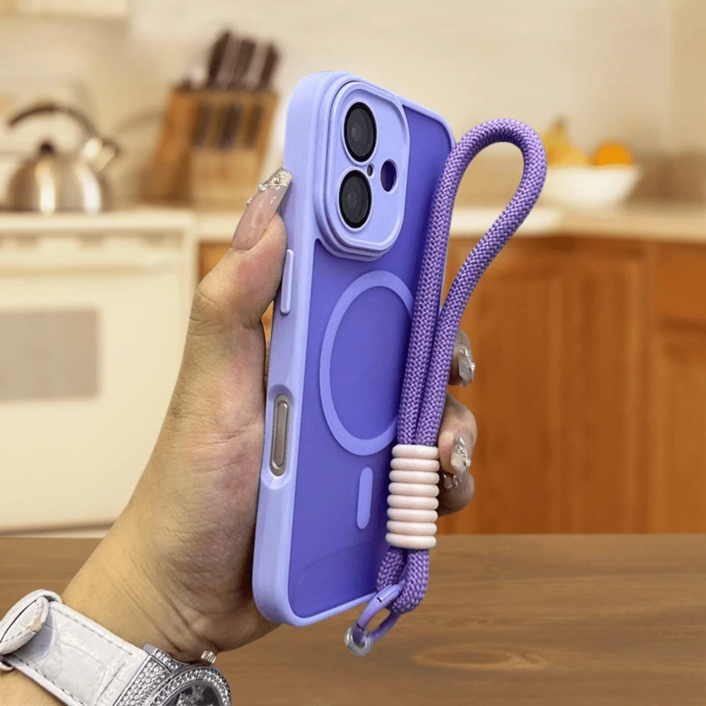 Фото Чехол для iPhone 17 Pro Max с матовым ремешком, магнитный мягкий край и пленкой для объектива, совместимый с iPhone 16, 15, 14, 13, 12, 11 №5