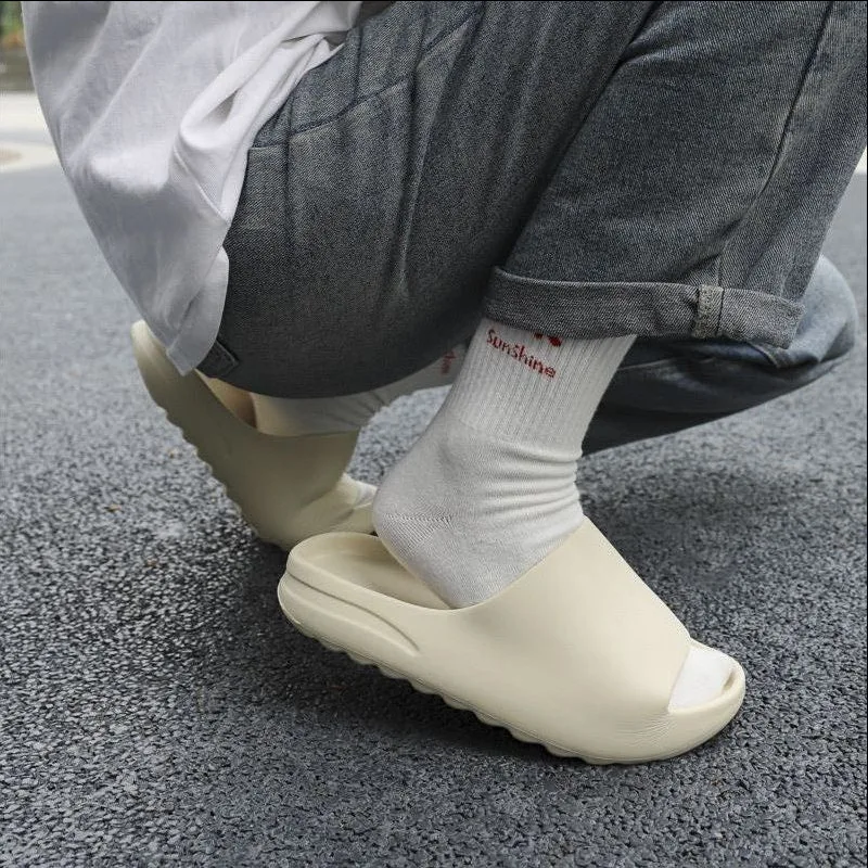 Women Men Slippers Summer Sandals Casual Beach Shoes Soft Bottom Slides Thick Platform EVA Anti-Slip Home Slipper