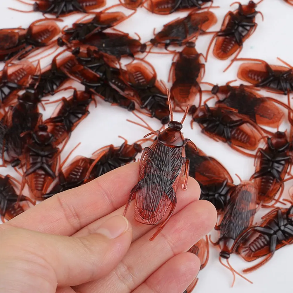 

20/50Pcs Lifelike Rubber Fake Roach Trick Toys for Horror Halloween Party Decoration Supplies Simulation Cockroaches Prank 2022