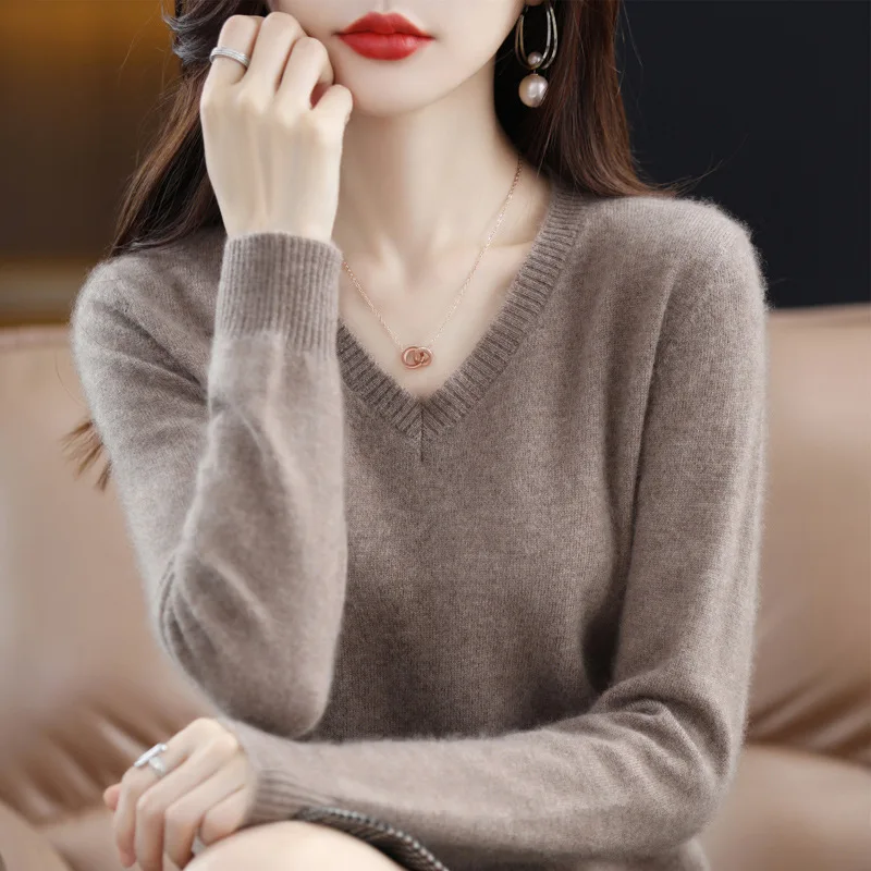 

2022 autumn and winter new pure wool blouse V-neck wool sweater women loose all-match