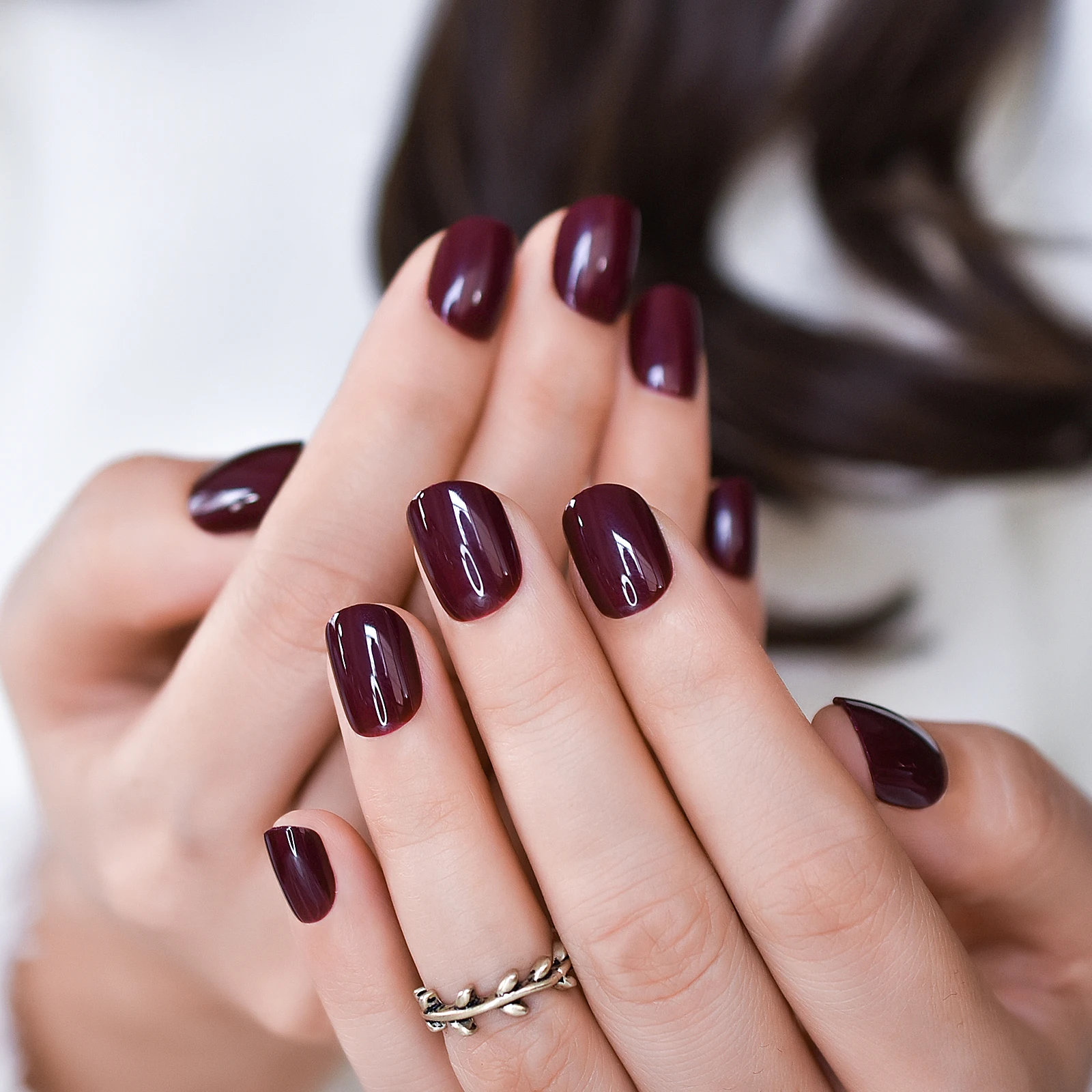 Короткие круглые ногти Сплошной цвет Красный глянцевый маникюр Накладные Art Press On