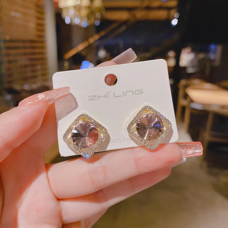 

25 Silver Needle 2022 Crystal Blue Diamond Super Fairy Earrings Ins Cold Wind Luxury Earings for Women Accessories for Women