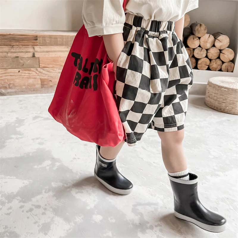 

Children's Cotton Plaid Knee Length Pant With Pockets 2022 Summer New Korean Boys And Girls Casual Loose Short Pants WTP116