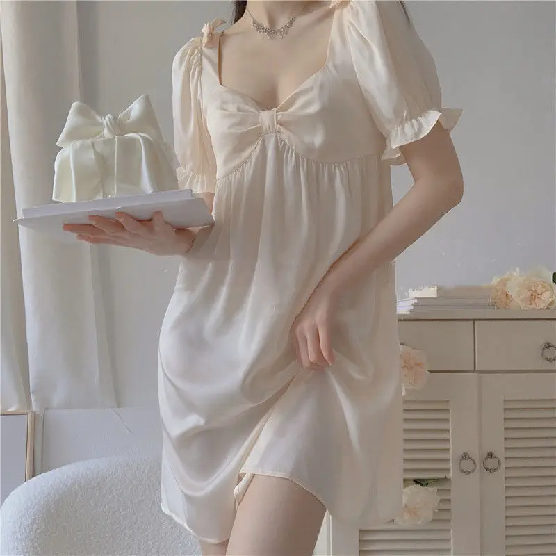 

Sweet Puff Sleeve Princess Nightgown Lady Silkly Satin Sleepwear Court Style U-Neck Nightwear with Bow Soft Home Dressing Gown